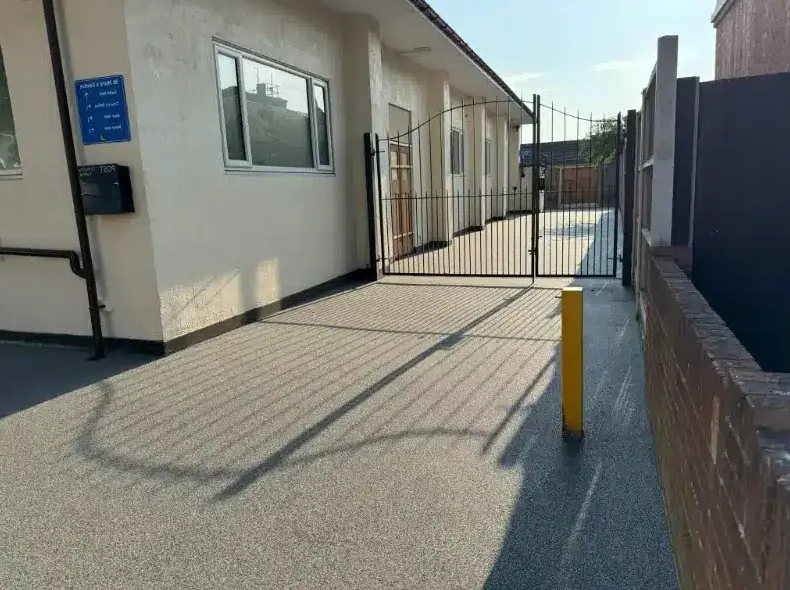 kent resin driveways resin bound path commercial building gates