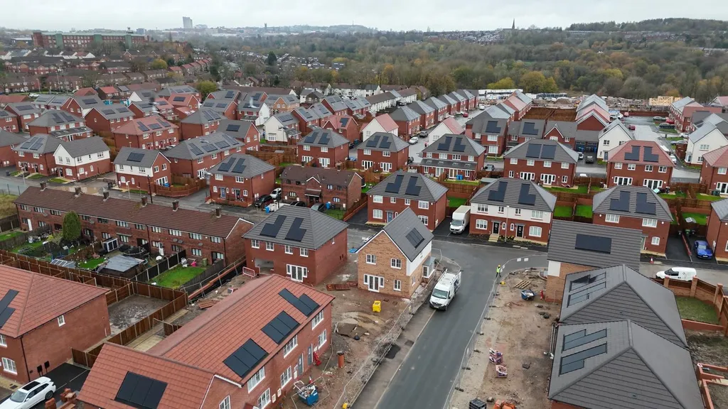 Large housing estate with solar panels — Manchester cityscape