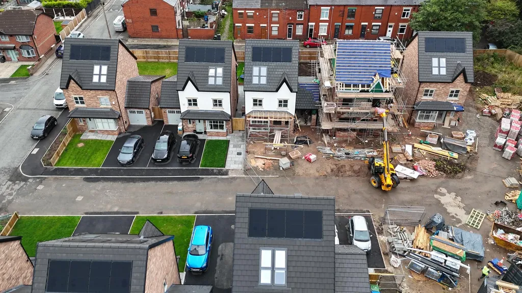 Manchester Renewables new-build solar installation — mixed phase