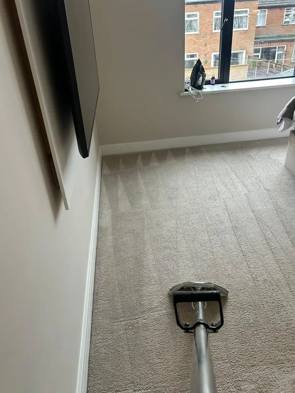 Bedroom carpet before and after cleaning